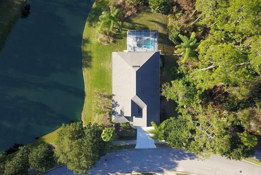 23 Waterside Pkwy W 33