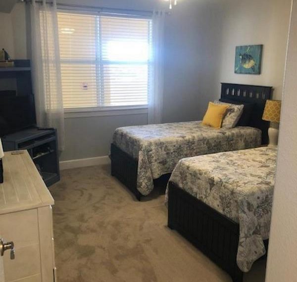80 Surfview Dr 002
