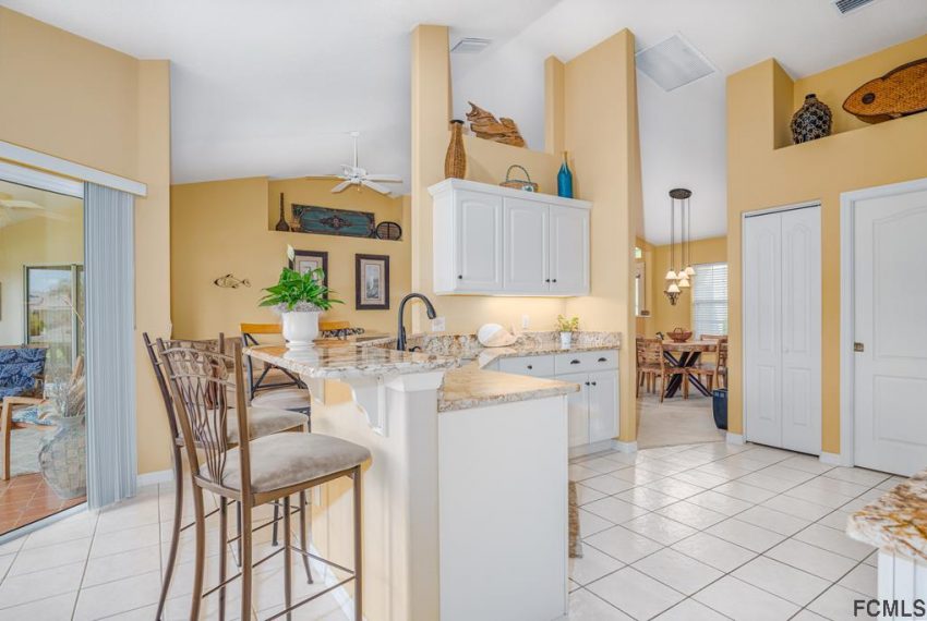 6 Coolidge Ct 016