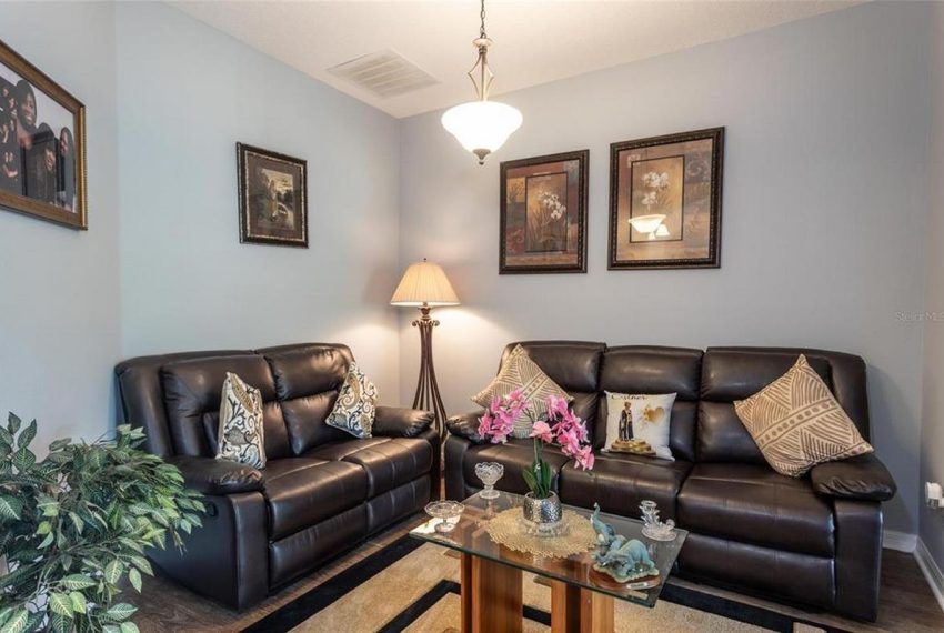 12 ROYALE Lane 12